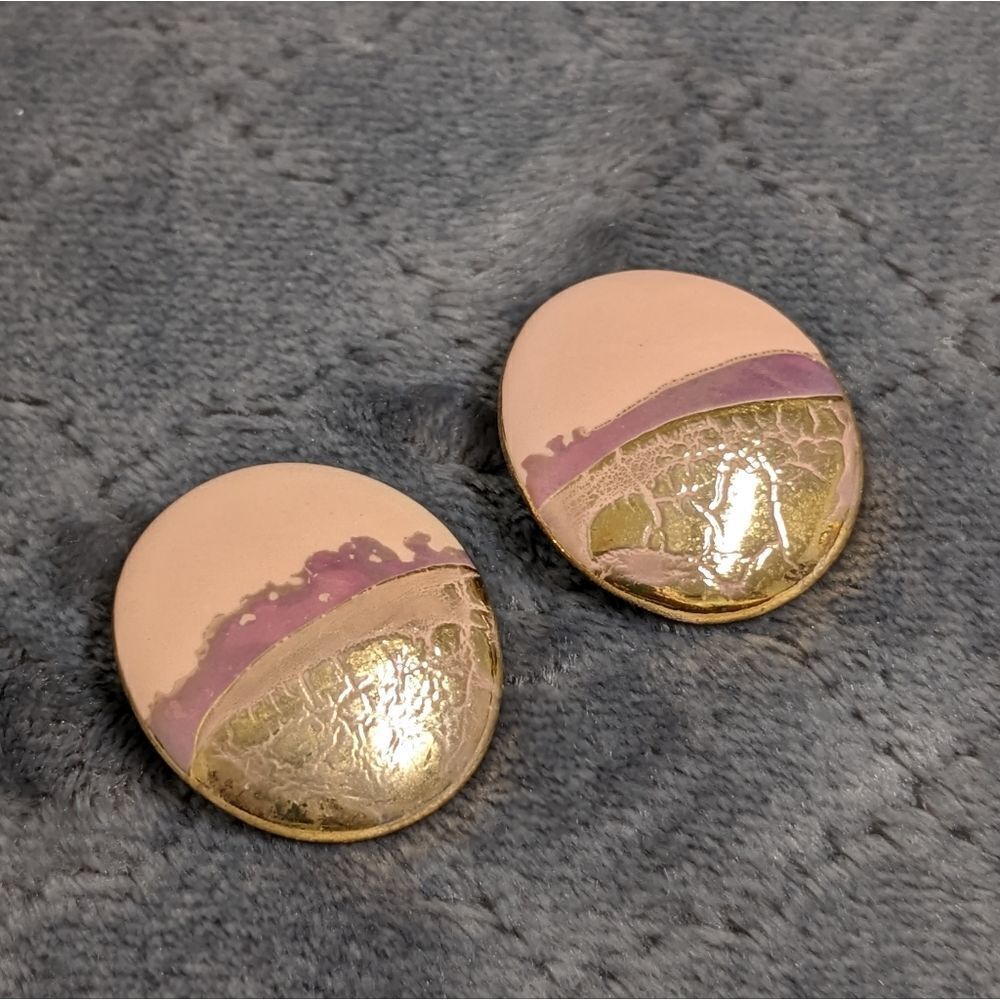 Vintage 1980's Artisan Handmade Ceramic/Porcelain Peach & Gold Clip Earrings - Picture 2 of 8